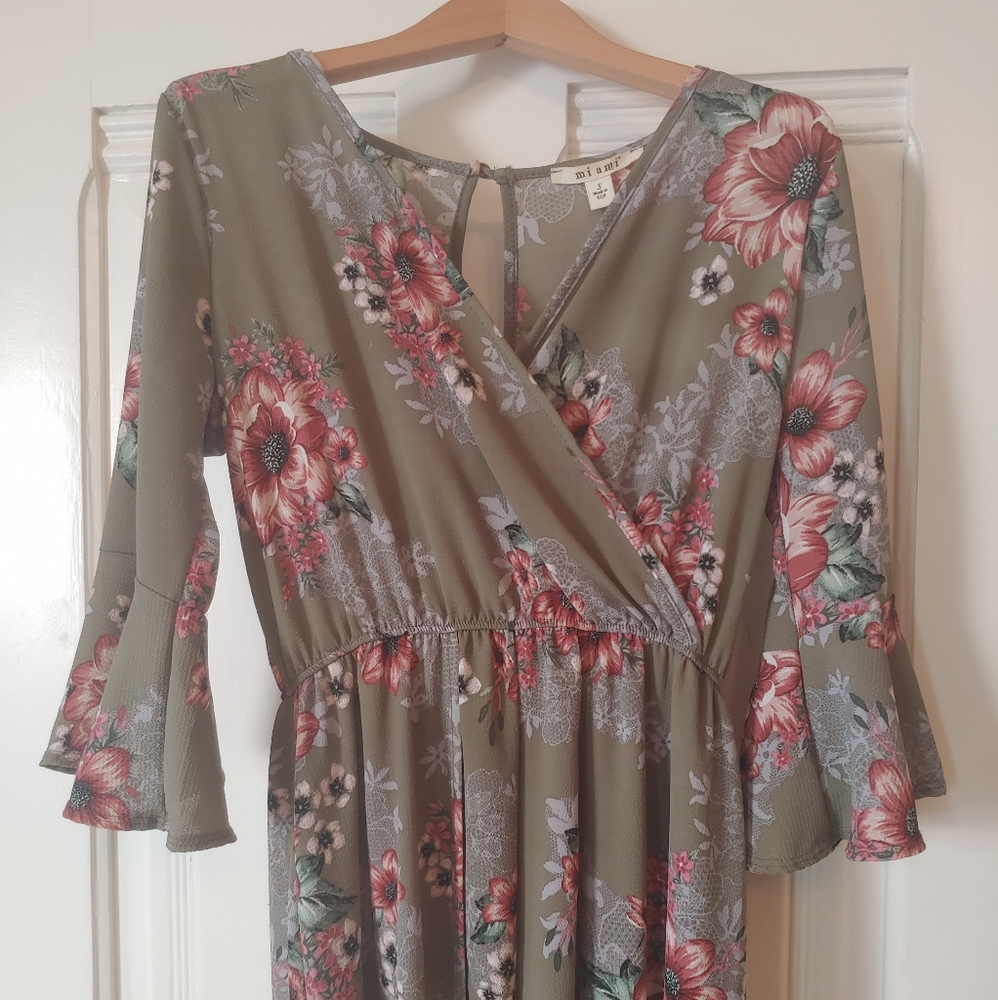 Walk through floral romper